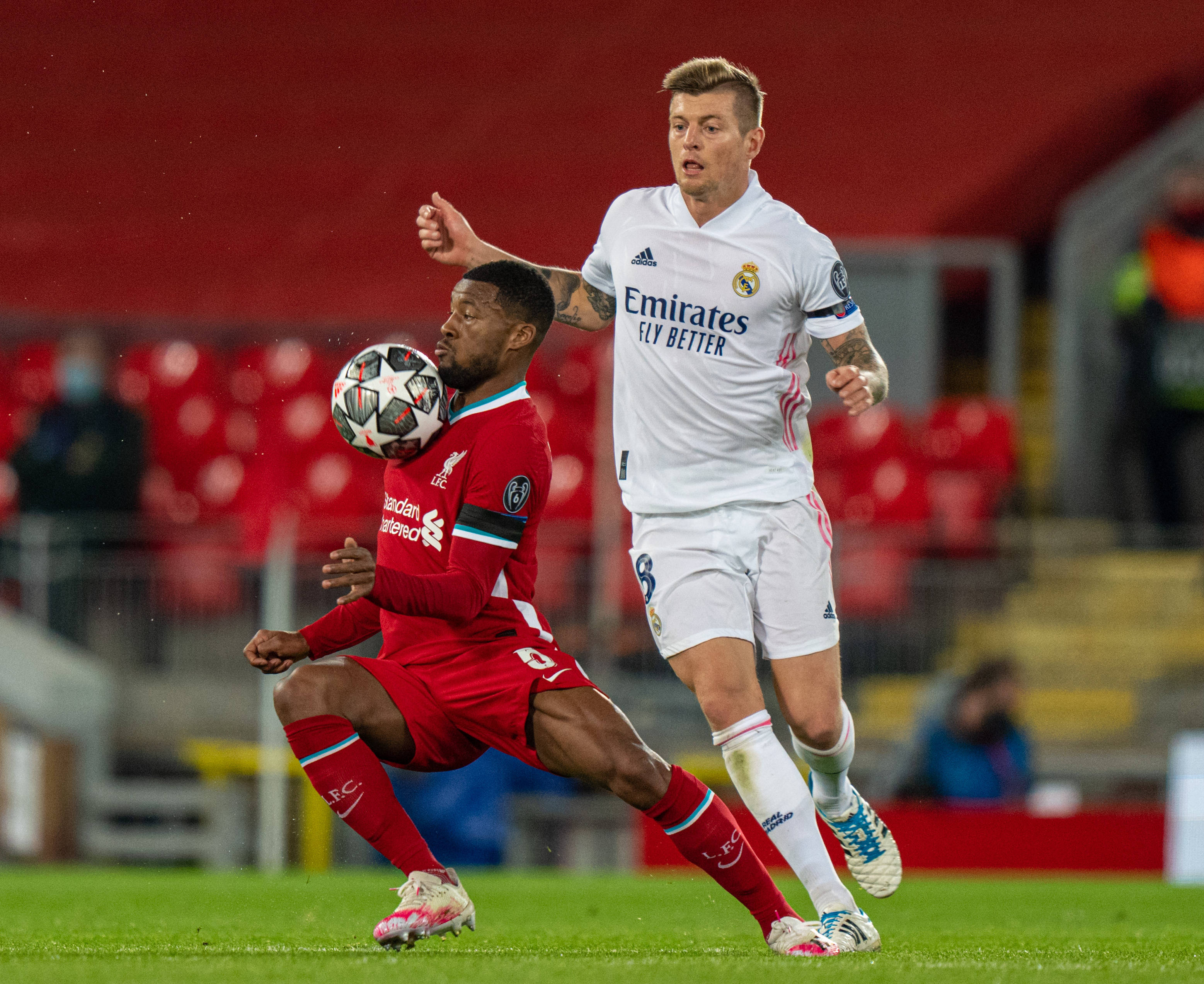 纪人与中间 纪人与中间